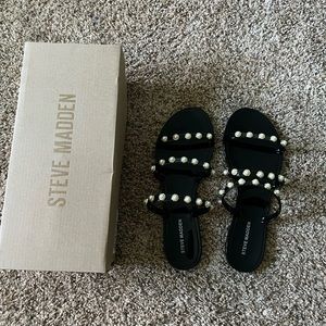 Ladies size 9 sandals. New